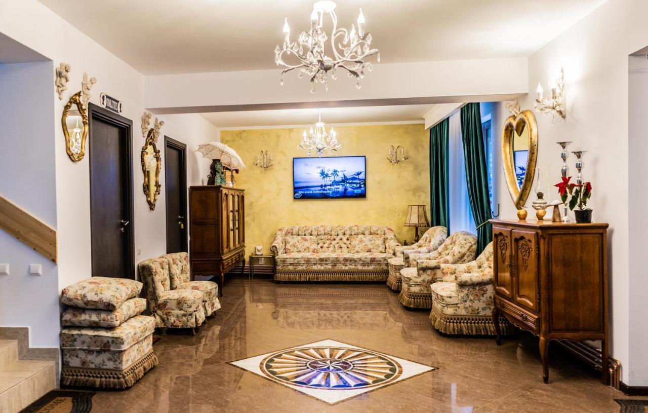 Pensiunea Luna Buşteni Buitenkant foto